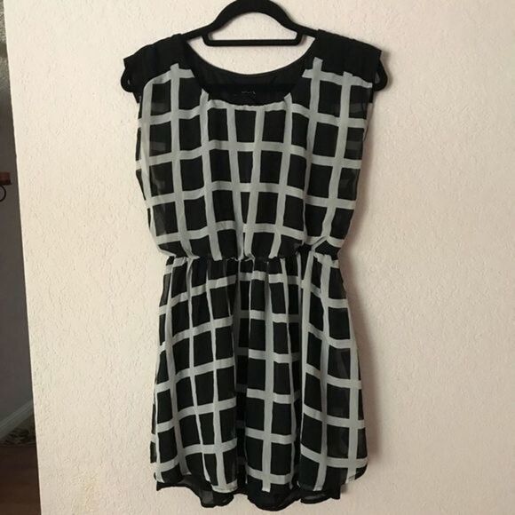 NWOT. BCX flowy dress - Picture 3 of 6